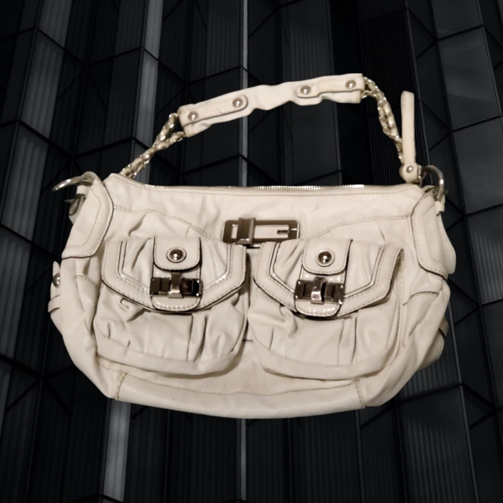Guess ~ White Leather Bag w/2 Front Pockets, 1 inside zippered pocket.